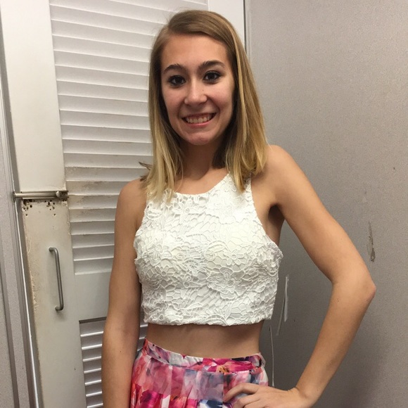 Meet your Posher, Erin - Picture 2 of 4